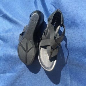 Womens black sandals size 8